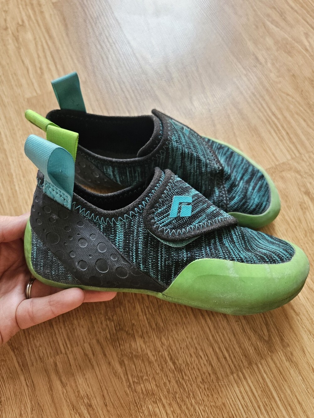 Black Diamond Momentum Green Envy Kids Climbing Shoes Boy Unisex Size 4 Kids - Picture 3 of 10
